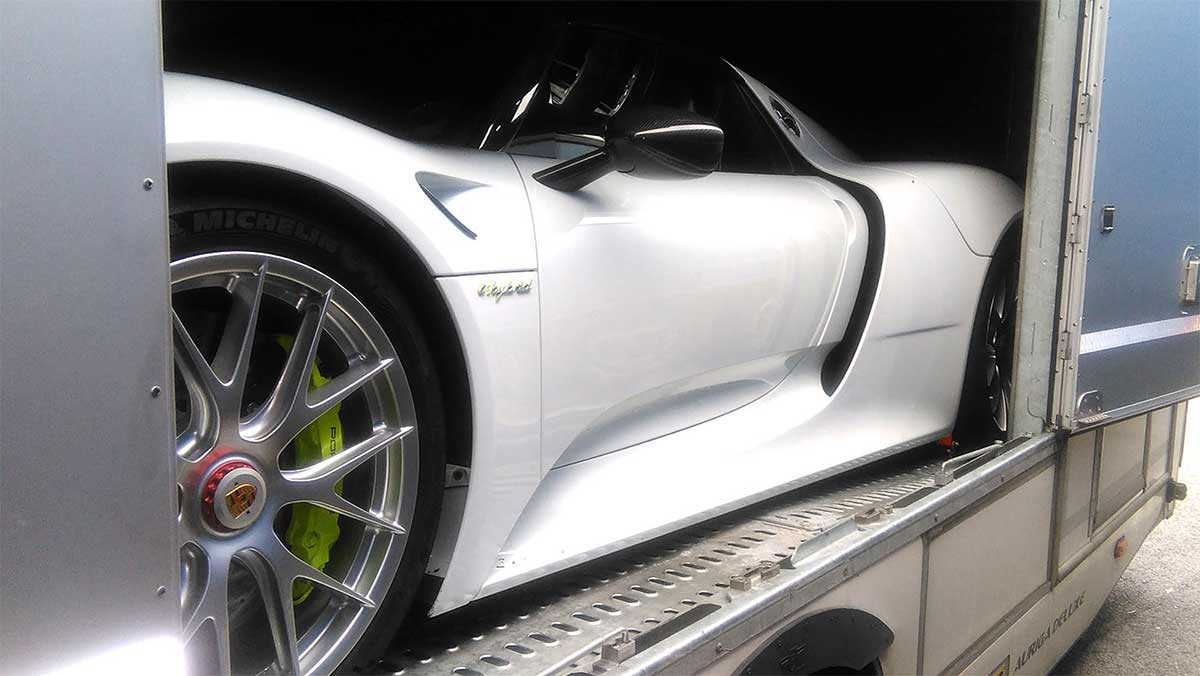 Geschlossener Transport mit Diskretion und Schutz